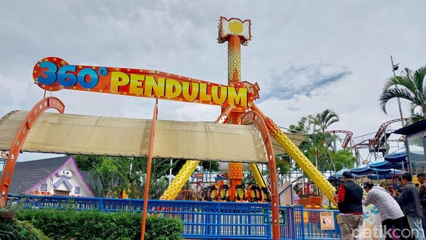 Wahana Ekstrem 360 Pendulum Jatim 1 Park Disetop Polisi Usai Pengunjung Terjatuh
