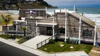Ada gerai Taco Bell di Pacifica, California yang berada di posisi tak biasa. Restorannya berada tepat di tepi pantai dengan menghadap laut luas yang menyegarkan. Foto: Food Network