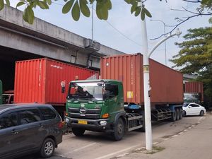 Pemprov DKI Siapkan Lahan Parkir Truk Kontainer Cegah Macet di Tanjung Priok