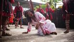 Momen Jalan Salib di Tarakan Gugah Emosi Jemaat dan Pemeran