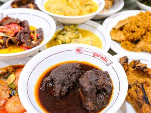 5 RM Padang Favorit di Jalan Sabang, Ada yang Sejak 1958!