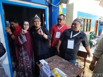 Bupati Tasik, Ade Sugianto Nyoblos di PSU Bareng Keluarga Besar
