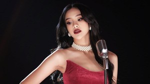 Anya Geraldine juga membawakan soundtrack Jabali di film tersebut, lagu yang populer dibawakan Titi Kamal. Foto: Instagram Anya Geraldine