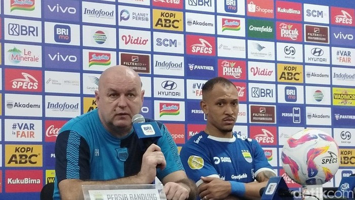 Bojan Hodak dan Gustavo Franca.