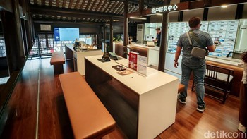 Dan, ini jika kalian ke lantai dua. Bisa sambil santai maupun bekerja. Foto: Agus Tri Haryanto/detikINET