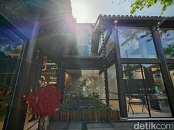 Mengunjungi Flagship Store Honor Klasik nan Modern di Kota Panda