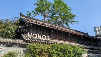 Ke Chengdu tanpa mengunjungi toko utama Honor sepertinya sayang untuk dilewatkan begitu saja. Foto: Agus Tri Haryanto/detikINET