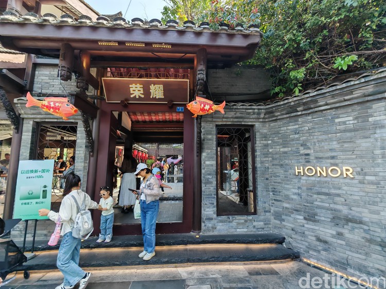 Flagship Store Honor di Chengdu, China.