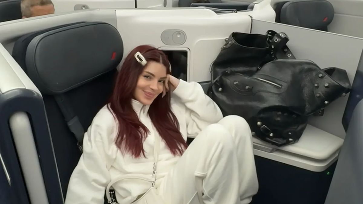 Hobi Oplas Bikin Wanita Ini Nyaris Ditolak Imigrasi gegara Beda dari Paspor