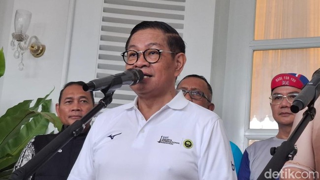 Ramai-ramai Mengadu Nasib Jadi Pasukan Oranye Jakarta