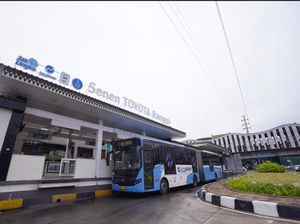 Ih, Halte Busway Senen Ubah Nama Jadi Halte Senen TOYOTA Rangga!