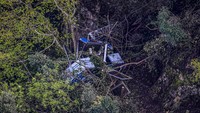 Kecelakaan itu terjadi seminggu setelah kereta gantung, yang populer karena pemandangan Gunung Vesuvius dan Teluk Naples, dibuka kembali untuk musim ini. AP/Salvatore Laporta