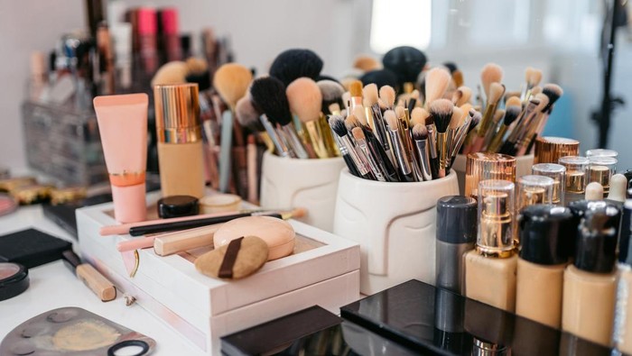 Ilustrasi makeup