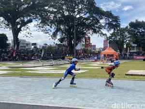 Melihat Keseruan Atlet Cilik Lomba Sepatu Roda di Sukabumi