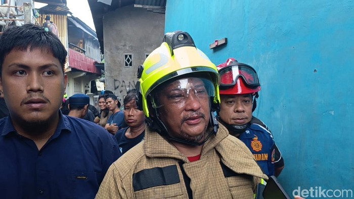 Kepala Dinas Pemadam Kebakaran dan Penyelamatan Kota Makassar Hasanuddin.