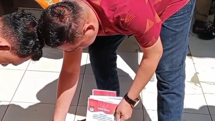KPU Empat Lawang memusnahkan surat suara yang rusak