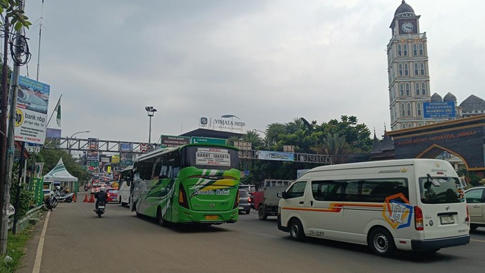Lalin Simpang Gadog Padat