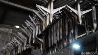 Berbagai model peswat bisa dipesan disini. Tak hanya konsumen internasional, mereka juga melayani pembelian ritel dalam negeri bagi para pecinta aviasi.