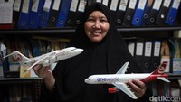 Bersama sang istri Nurhayati, Marison mengeluti usaha ini sejak 27 tahun yang lalu dan kini telah beromzet hingga ratusan juta rupiah.