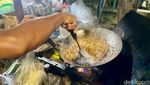 Mantul! Cicip Nasi Goreng Tektek Bang Boim yang Perlu Antre 1,5 Jam