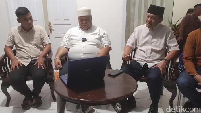 Pasangan nomor urut 03 Rifai Tajudin-Yevri Sudianto