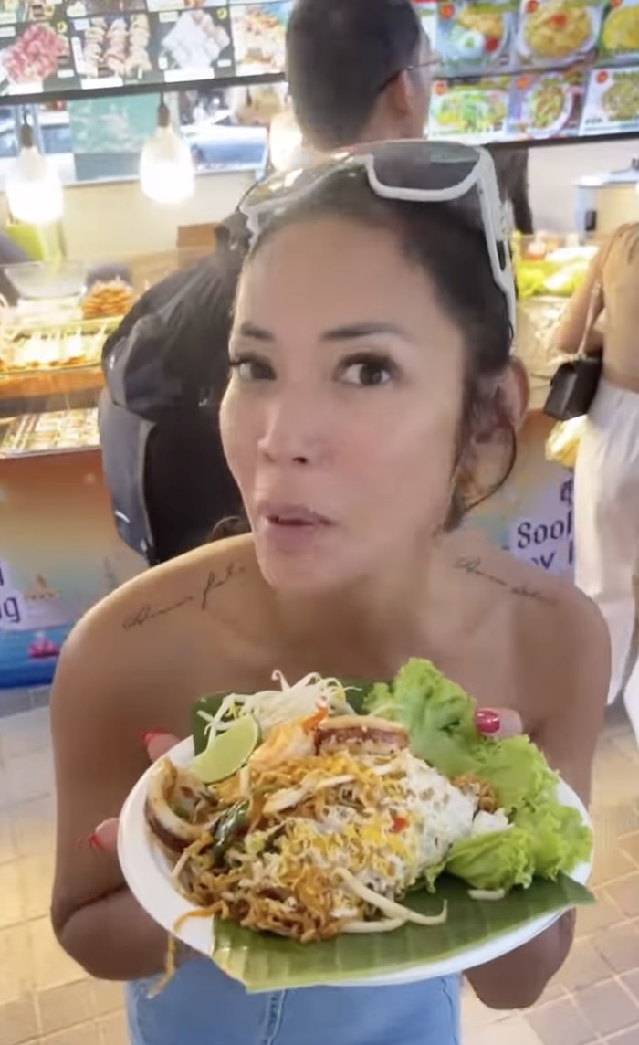 Penyanyi Shanty Cicip Hidangan Enak di Bangkok hingga Jepang