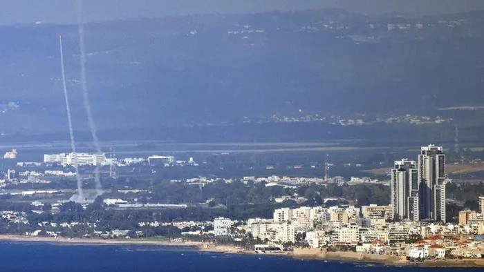  AFP)