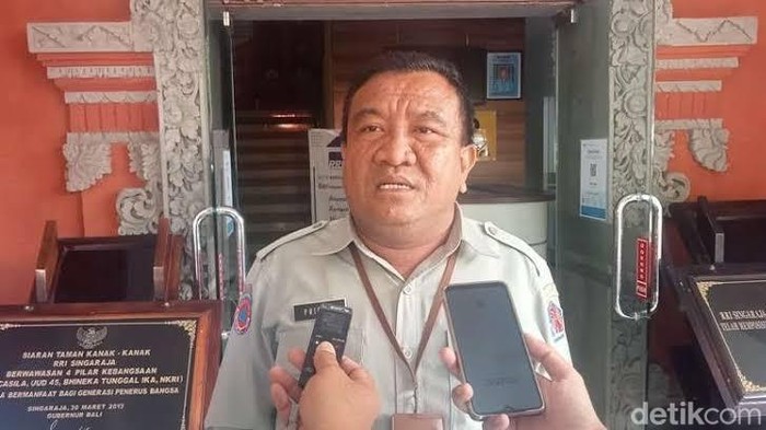 Plt Kepala Disdikpora Buleleng Ariadi Pribadi. (Foto: Made Wijaya Kusuma/detikBali)
