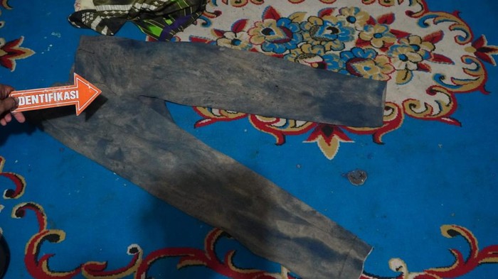Polisi melakukan identifikasi penemuan tengkorak manusia di aliran sungai dalam hutan Sigi.