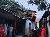 Hujan Angin Terjang KBB, 12 Rumah Rusak dan 1 Warga Tersambar Petir