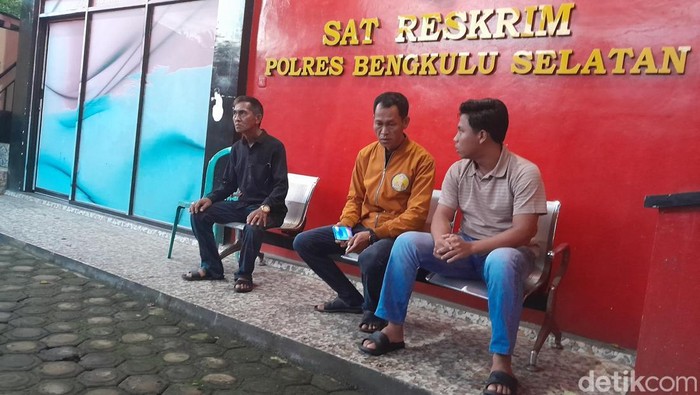 Sopir salah satu Calon Wakil Bupati Bengkulu Selatan melaporkan pengadangan dan pengeledahan mobilnya