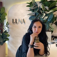 Sebelumnya, kecantikan Tata Cahyani sering menuai pujian. Foto: Instagram @tatacahyani