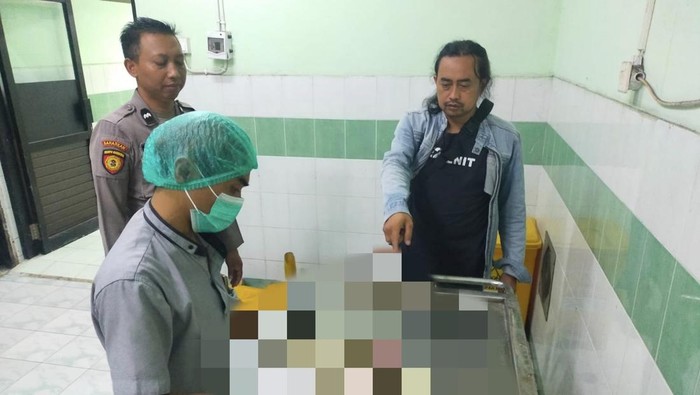 Bayi Perempuan Ditemukan Tewas Dalam Tempat Sampah Pabrik Boneka