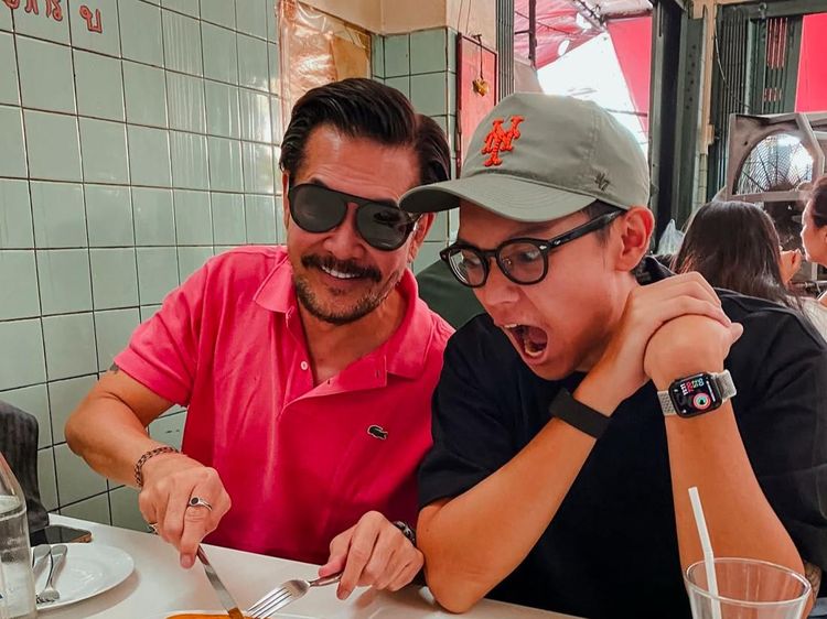 Brandon Salim Kompak bareng Ferry Salim saat Kulineran di Thailand