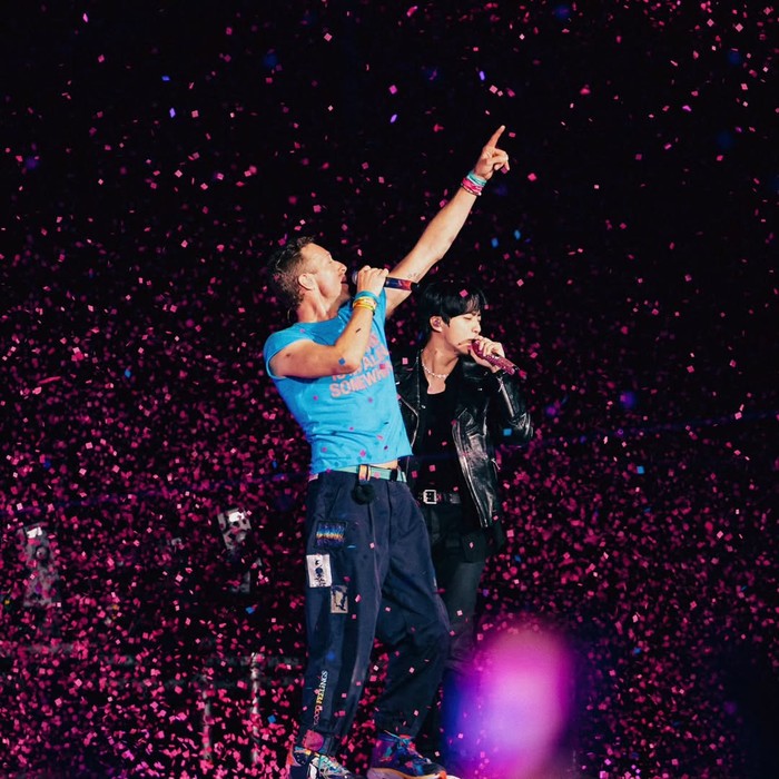 Chris Martin Coldplay dan Jin BTS