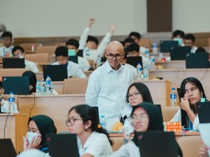 Indonesia On Track Lindungi Anak dari Bahaya Medsos, Lalu Apa?