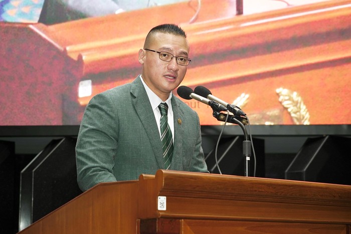 Anggota DPRD DKI Jakarta, Fraksi PDI Perjuangan Hardiyanto Kenneth Menyarankan Pemprov DKI Jakarta Menggunakan Metode Kolaboratif Dalam Penertiban Juru Parkir Liar.