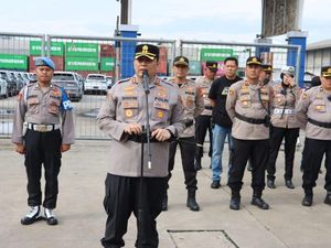 Massa Buruh Demo di Pelabuhan Tanjung Priok Buntut Macet Horor ke Mana-mana