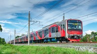 Rangkaian ini akan dirangkaikan menjadi 1 train set ( 1 train set berjumlah 12 kereta) untuk selanjutnya akan dilakukan uji dinamis sejauh 4.000 km di lintas Jabodetabek.Foto: Dok. PT KAI Commuter