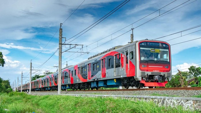KRL Jabodetabek buatan INKA