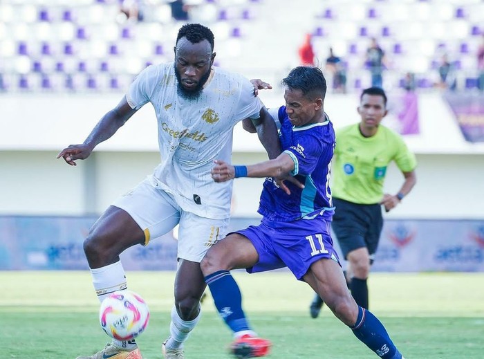 Laga Persita Tangerang Vs Arema FC
