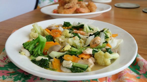 5 Makanan Pakai Nama Daerah yang Tak Sesuai Asal Daerahnya