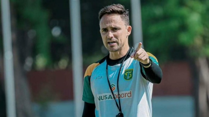 Pelatih Persebaya Surabaya Paul Munster.