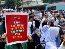 Massa di Bandung Turun ke Jalan Gelar Aksi Bela Palestina