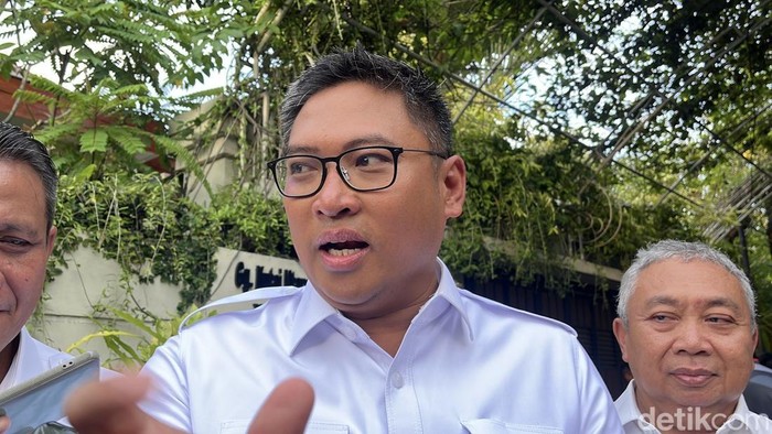Wamentan Sudaryono menemui Jokowi di kediaman pribadi di Solo, Minggu (20/4/2025).
