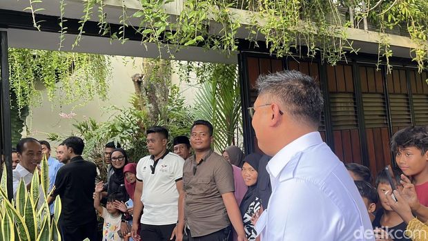 Wamentan Sudaryono menemui Jokowi di kediaman pribadi di Solo, Minggu (20/4/2025).