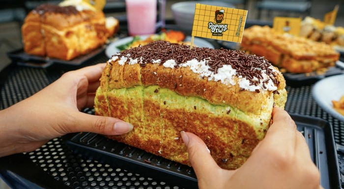 20 Roti Bakar Kekinian Topping Melimpah Ada di Sini! 20 Roti Bakar Kekinian Topping Melimpah Ada di Sini!