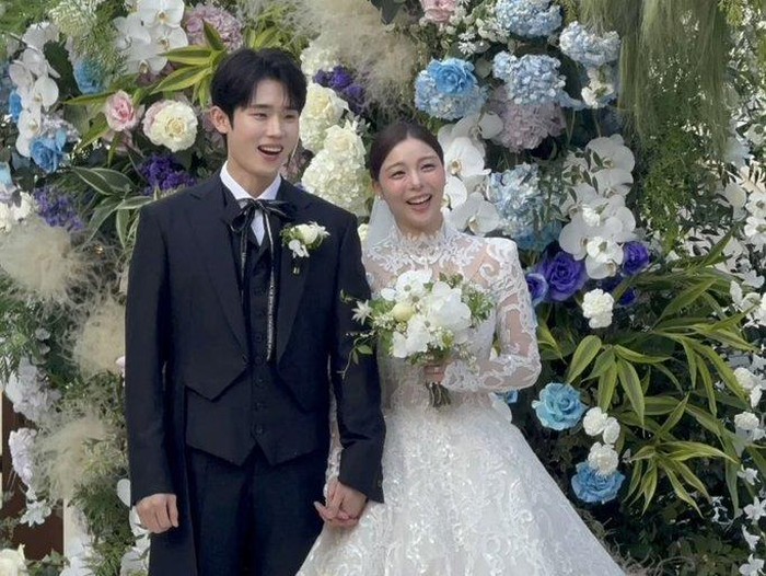 Ailee dan Choi Si Hun menggelar resepsi pernikahan