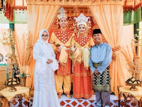 Baju adat Kalimantan Utara