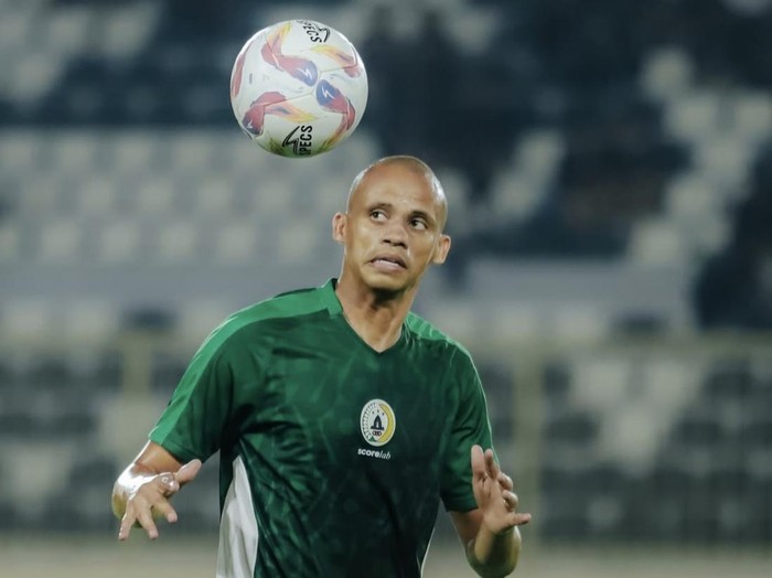 Bek PSS Sleman, Cleberson di Stadion Maguwoharjo, Sleman, Kamis (17/4/2025).